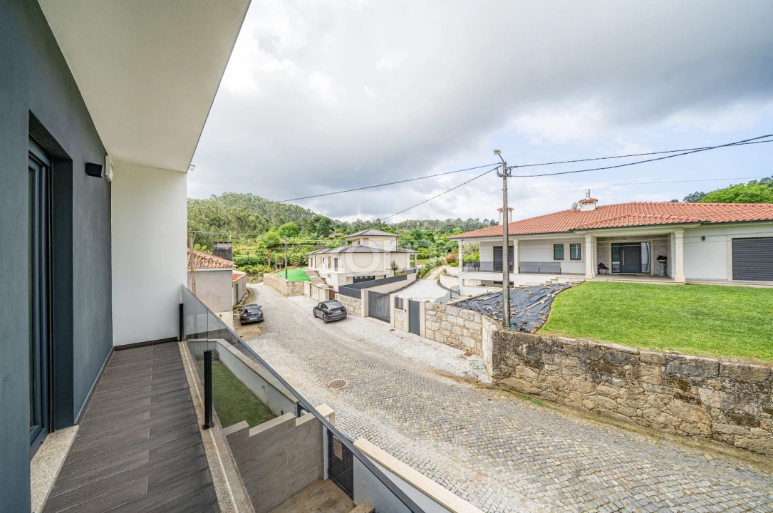 Moradia T3 para Venda em Abade de Neiva Foto 25
