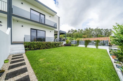 Moradia T3 para Venda em Abade de Neiva