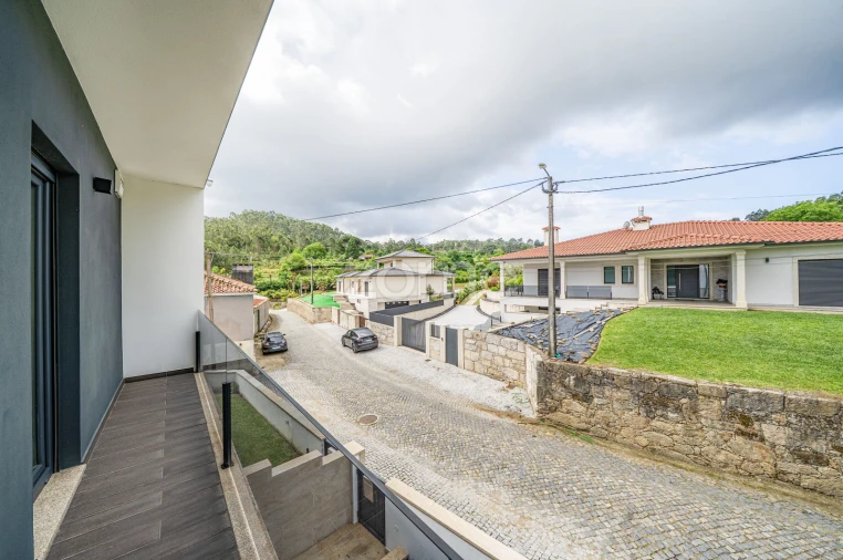 Moradia T3 para Venda em Abade de Neiva Foto 25