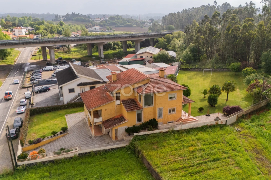 Moradia T4 para Venda em Areias Foto 35