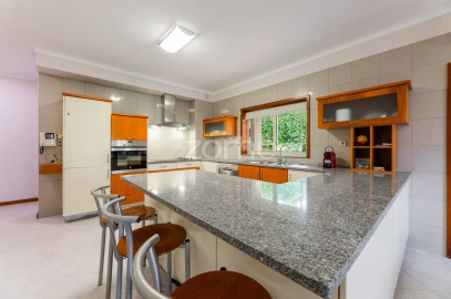 Moradia T4 para Venda em Areias