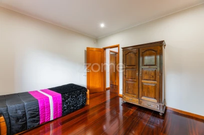 Moradia T4 para Venda em Areias