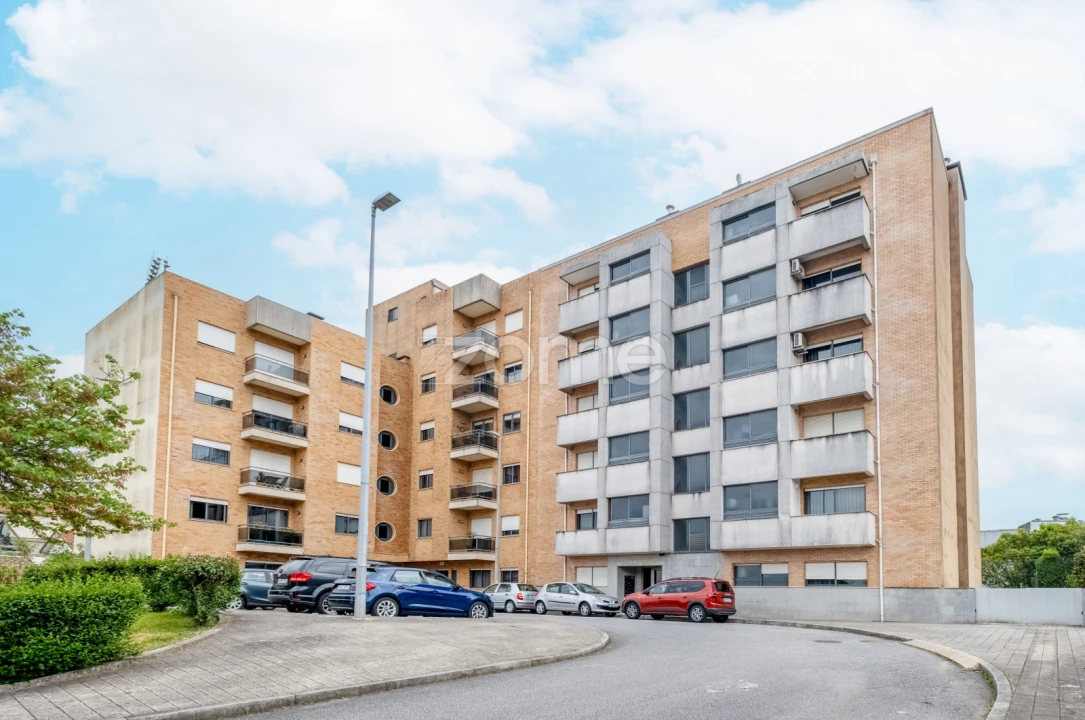 Apartamento T3 para Venda em Valongo Foto 1