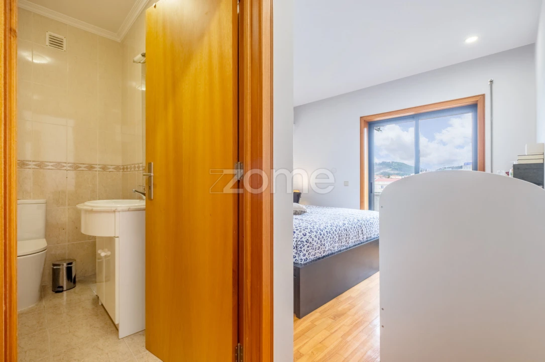Apartamento T3 para Venda em Valongo Foto 28
