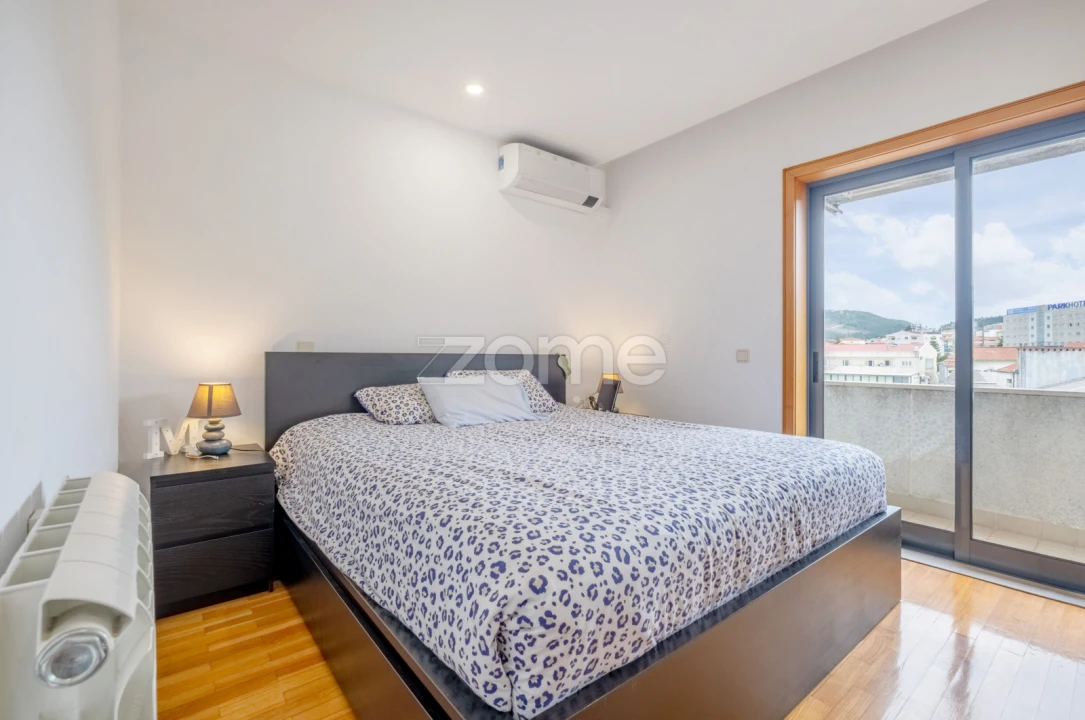 Apartamento T3 para Venda em Valongo Foto 30