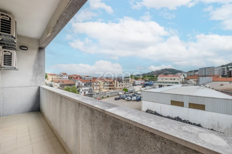 Apartamento T3 para Venda em Valongo Foto 35