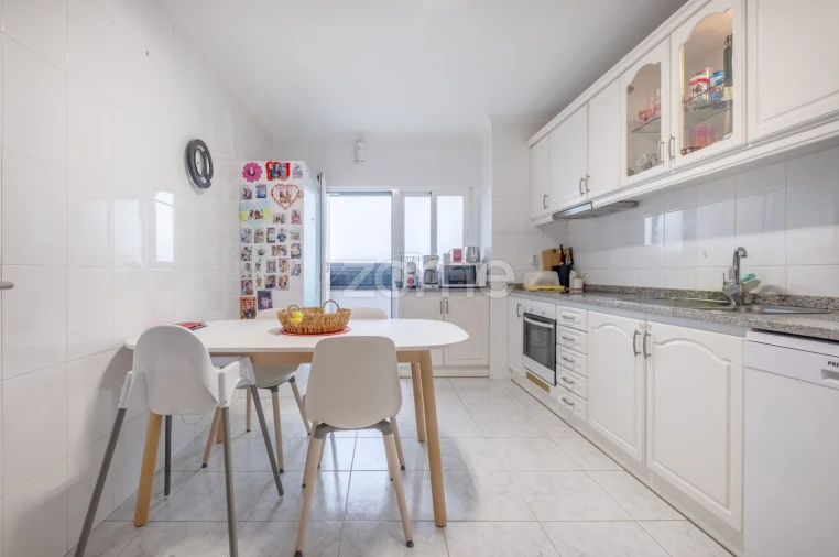Apartamento T3 para Venda em Valongo Foto 8