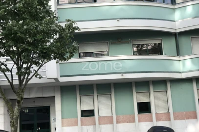 Apartamento T2 para Arrendamento em Algueirão-Mem Martins