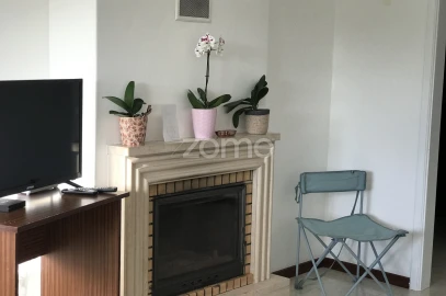 Apartamento T2 para Arrendamento em Algueirão-Mem Martins
