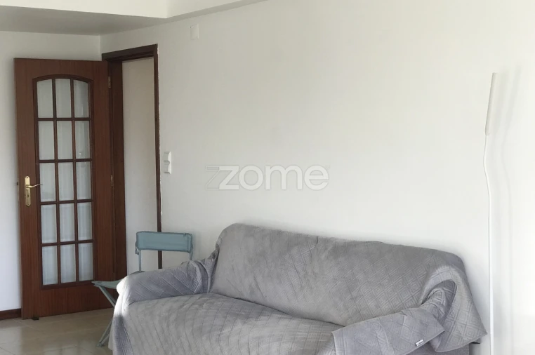 Apartamento T2 para Arrendamento em Algueirão-Mem Martins Foto 3