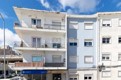 Apartamento T2 para Venda em Queluz e Belas