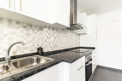 Apartamento T2 para Venda em Queluz e Belas