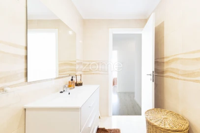 Apartamento T2 para Venda em Queluz e Belas