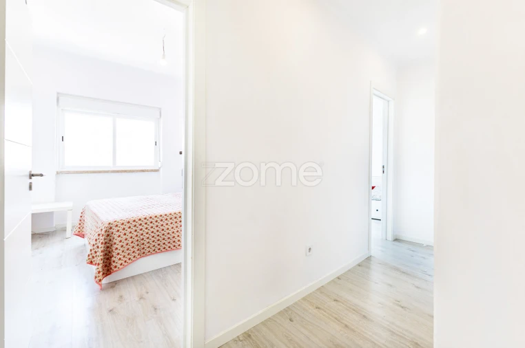 Apartamento T2 para Venda em Queluz e Belas Foto 23