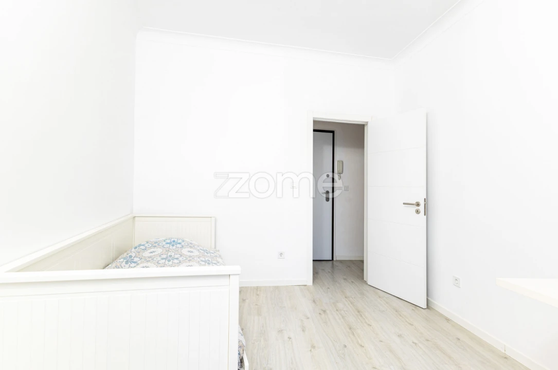Apartamento T2 para Venda em Queluz e Belas Foto 6