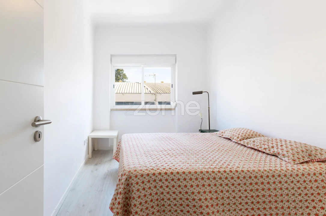 Apartamento T2 para Venda em Queluz e Belas Foto 7