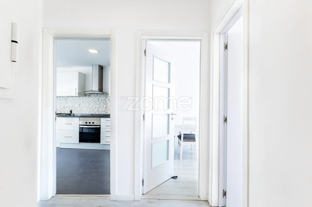 Apartamento T2 para Venda em Queluz e Belas Foto 9