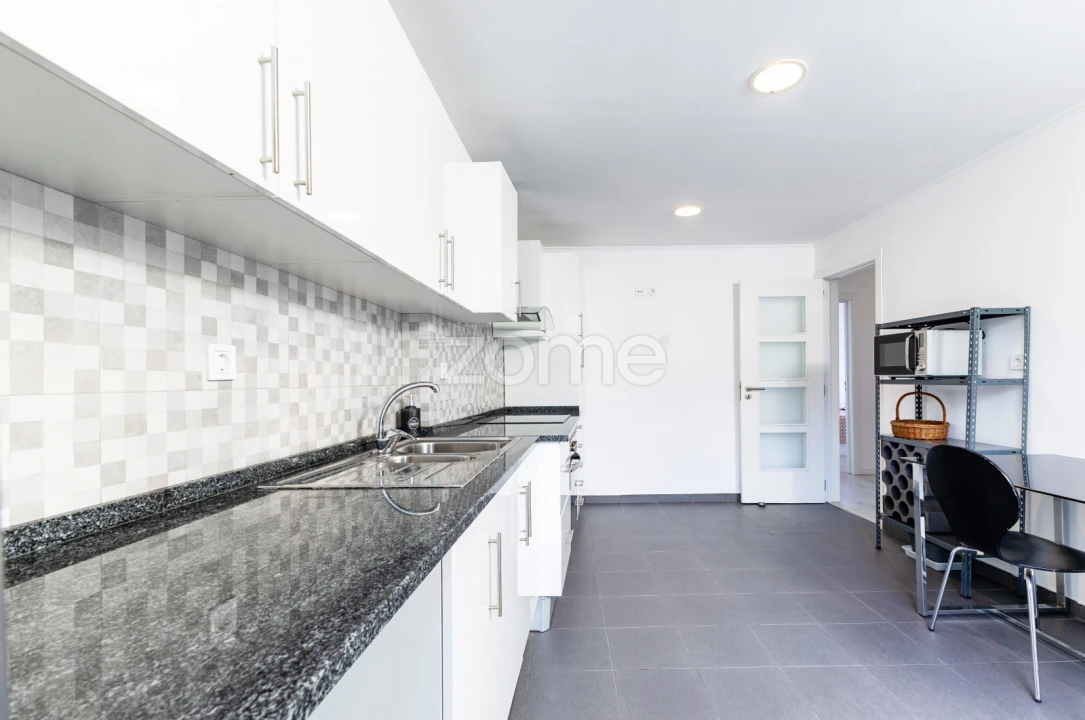 Apartamento T2 para Venda em Queluz e Belas Foto 13