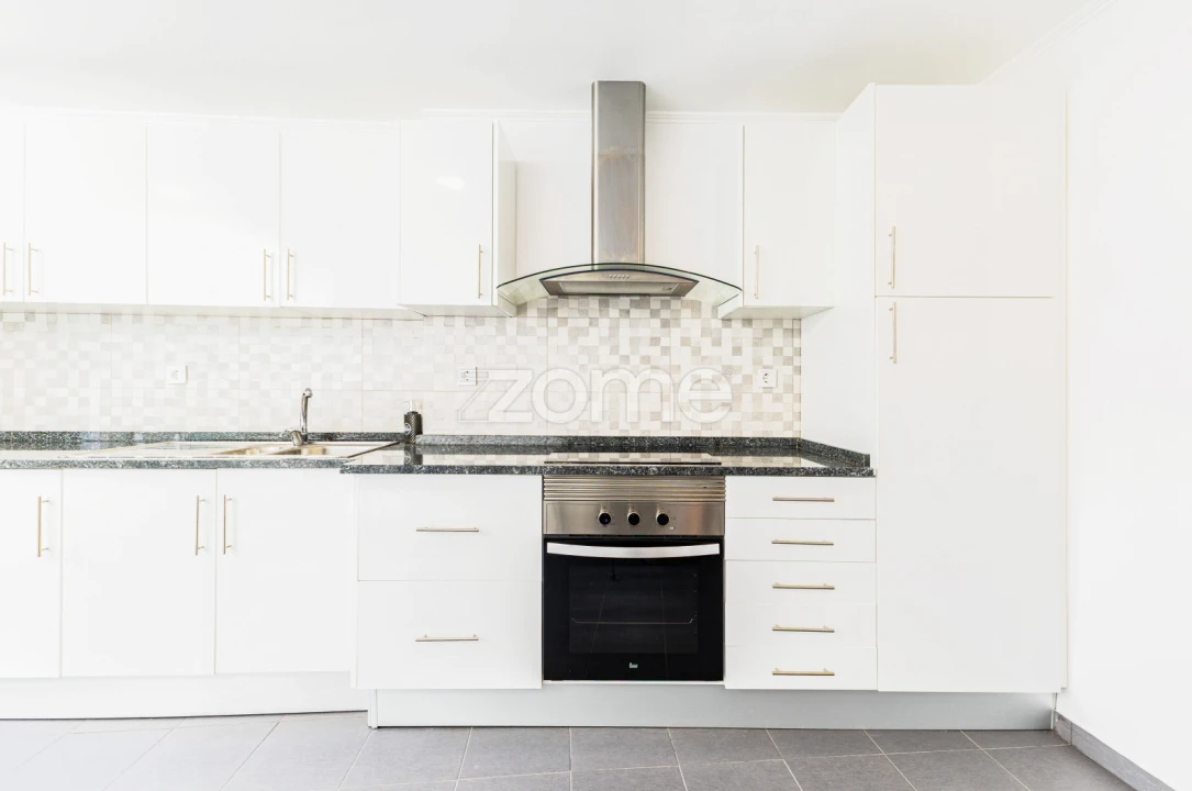 Apartamento T2 para Venda em Queluz e Belas Foto 16