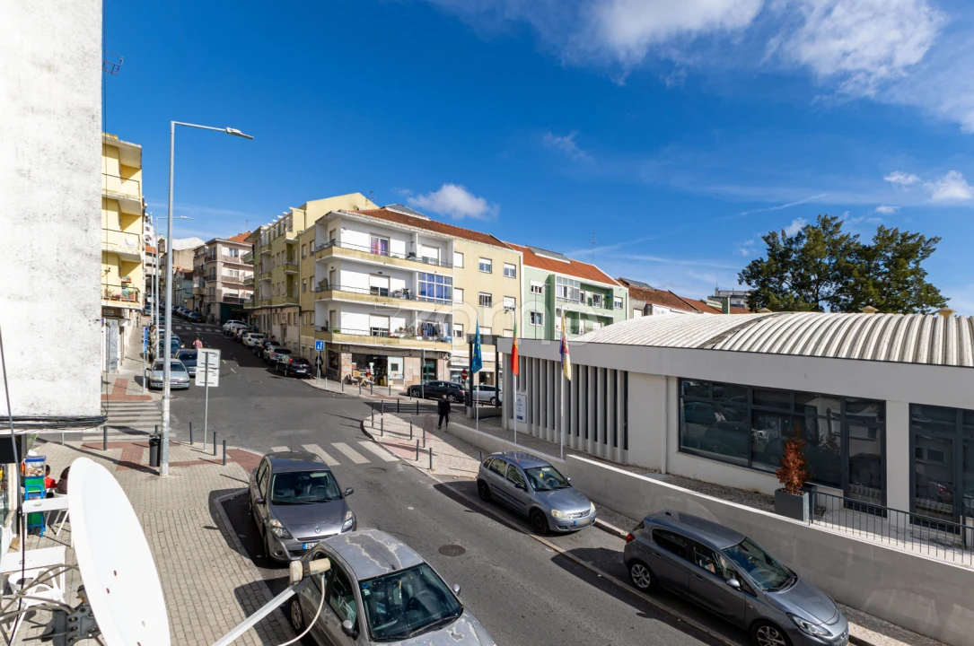 Apartamento T2 para Venda em Queluz e Belas Foto 25
