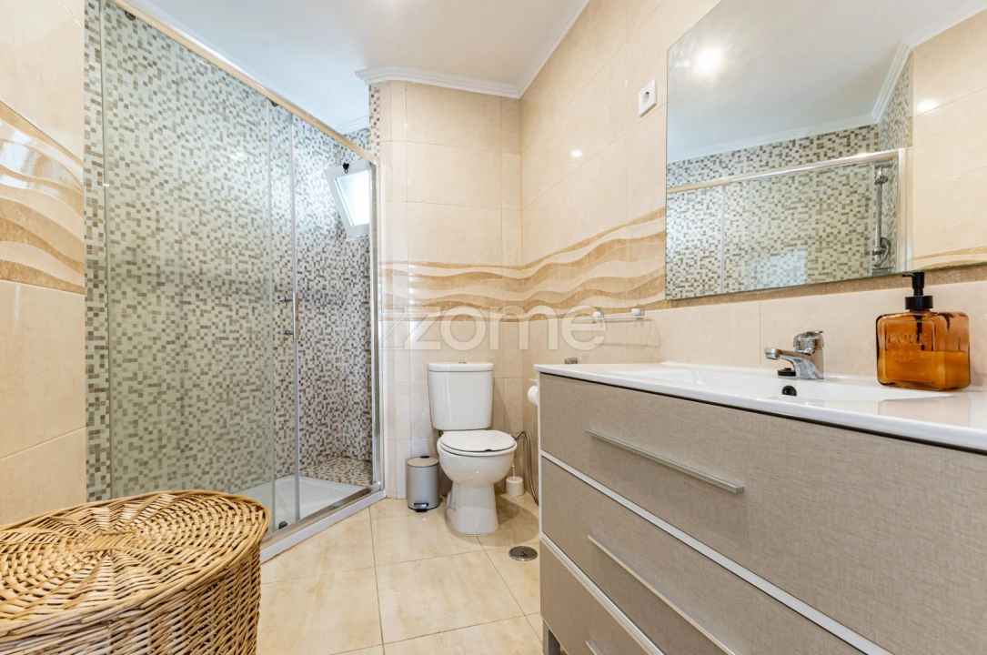 Apartamento T2 para Venda em Queluz e Belas Foto 21