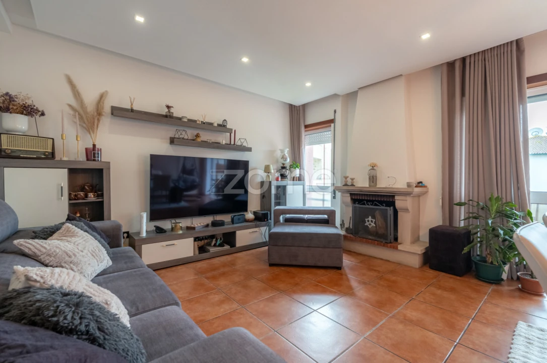 Apartamento T3 para Venda em São Silvestre Foto 2