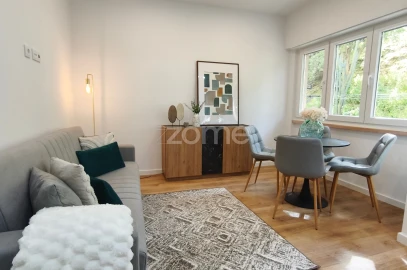 Apartamento T2 para Venda em Benfica
