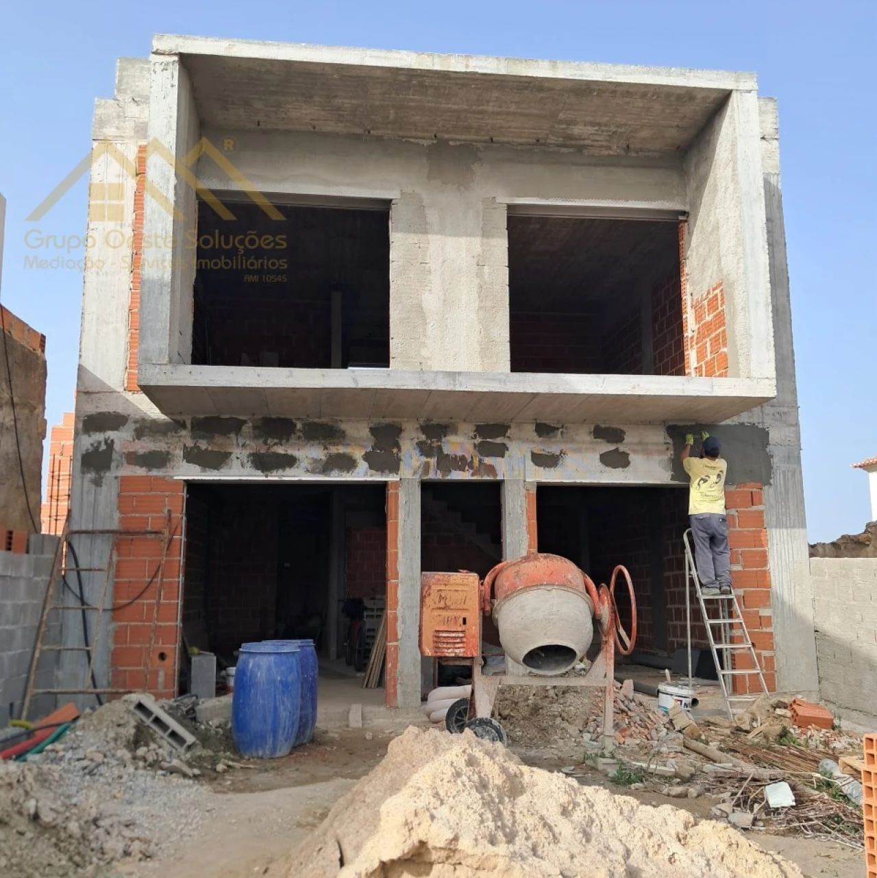 Moradia T2 para Venda em São Pedro da Cadeira Foto 2