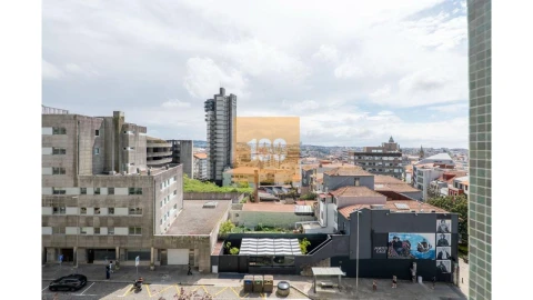 Apartamento T3 para Venda em Cedofeita, Santo Ildefonso, Sé, Miragaia, São Nicolau e Vitória