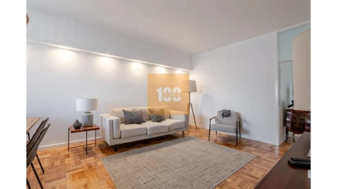 Apartamento T3 para Venda em Cedofeita, Santo Ildefonso, Sé, Miragaia, São Nicolau e Vitória