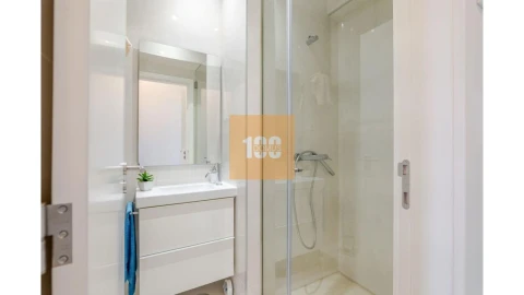 Apartamento T3 para Venda em Cedofeita, Santo Ildefonso, Sé, Miragaia, São Nicolau e Vitória