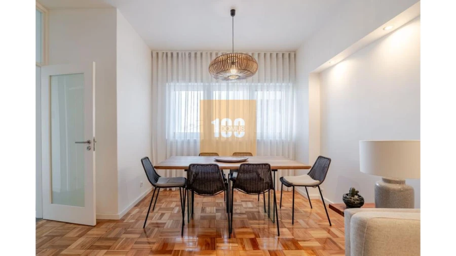 Apartamento T3 para Venda em Cedofeita, Santo Ildefonso, Sé, Miragaia, São Nicolau e Vitória Foto 4