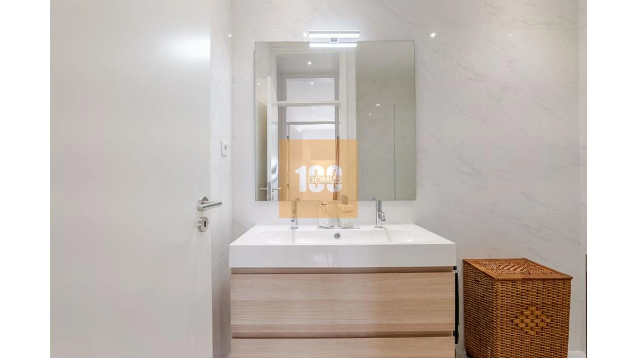 Apartamento T3 para Venda em Cedofeita, Santo Ildefonso, Sé, Miragaia, São Nicolau e Vitória Foto 32
