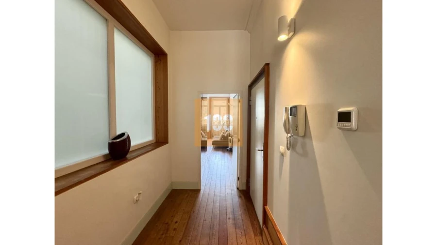 Apartamento T1 para Venda em Cedofeita, Santo Ildefonso, Sé, Miragaia, São Nicolau e Vitória Foto 2