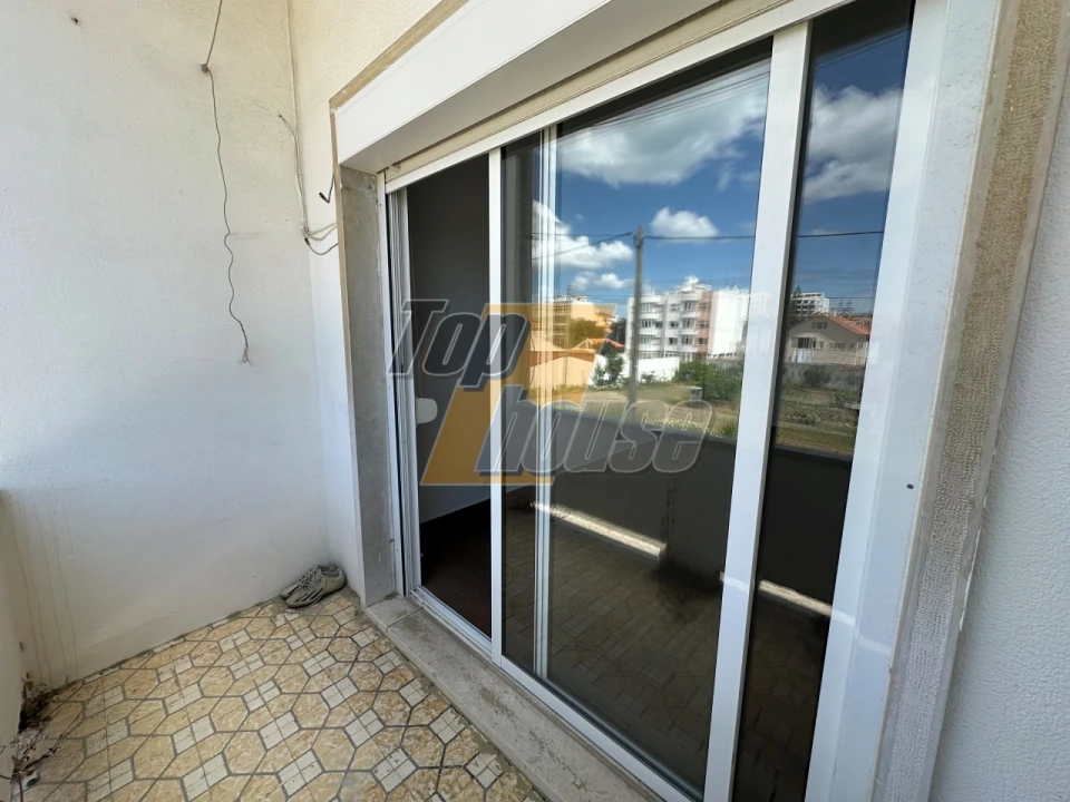 Apartamento T3 para Arrendamento em Costa da Caparica Foto 20