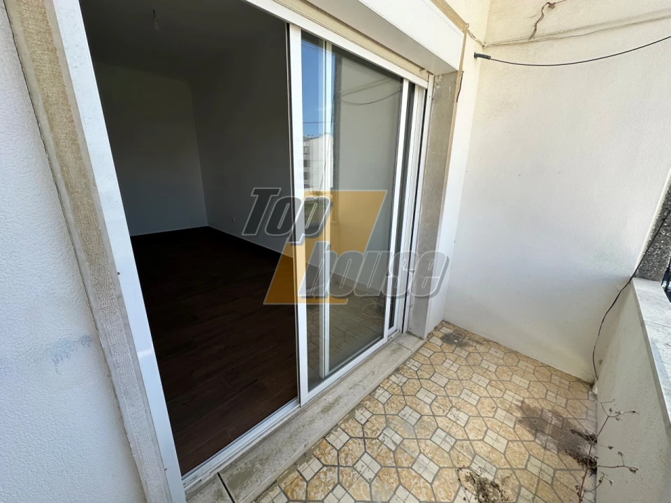 Apartamento T3 para Arrendamento em Costa da Caparica Foto 21