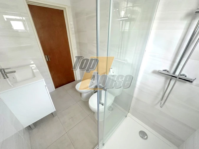 Apartamento T3 para Arrendamento em Costa da Caparica Foto 9