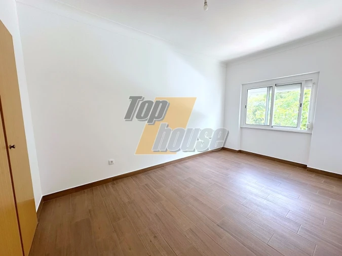 Apartamento T3 para Arrendamento em Costa da Caparica Foto 12