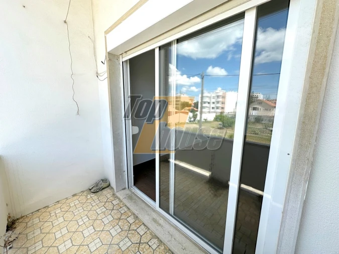 Apartamento T3 para Arrendamento em Costa da Caparica Foto 20