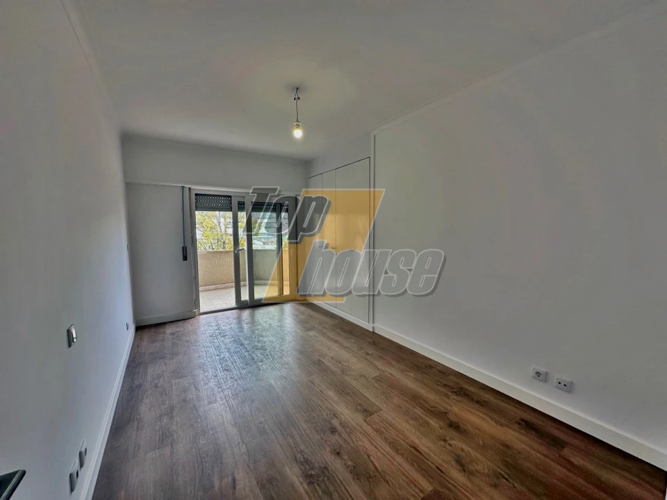 Apartamento T3 para Venda em São Domingos de Benfica Foto 13