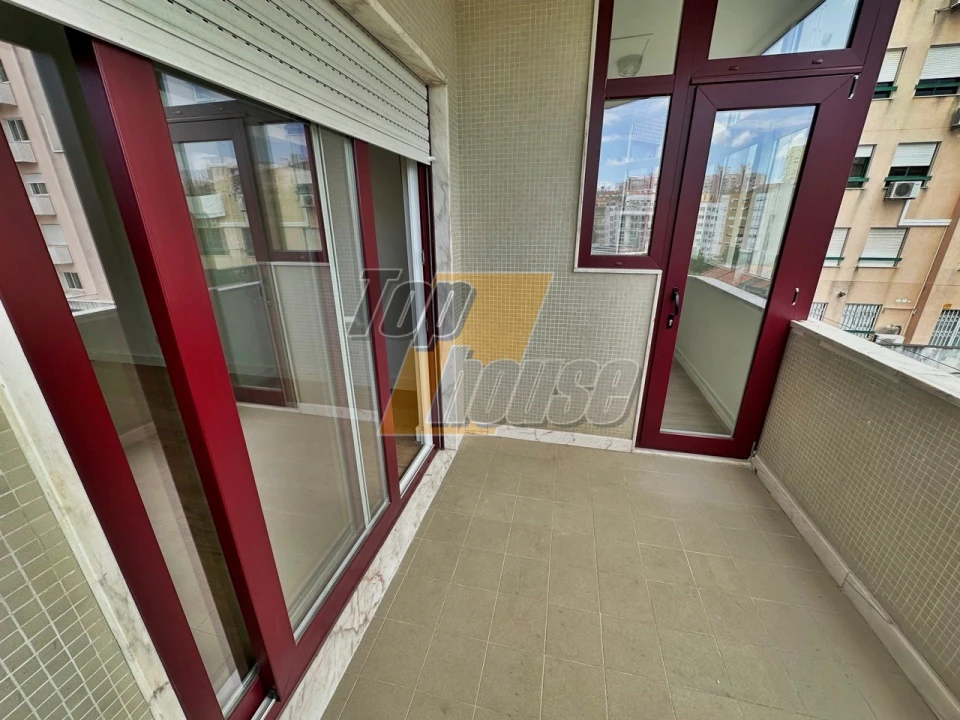 Apartamento T3 para Venda em São Domingos de Benfica Foto 18