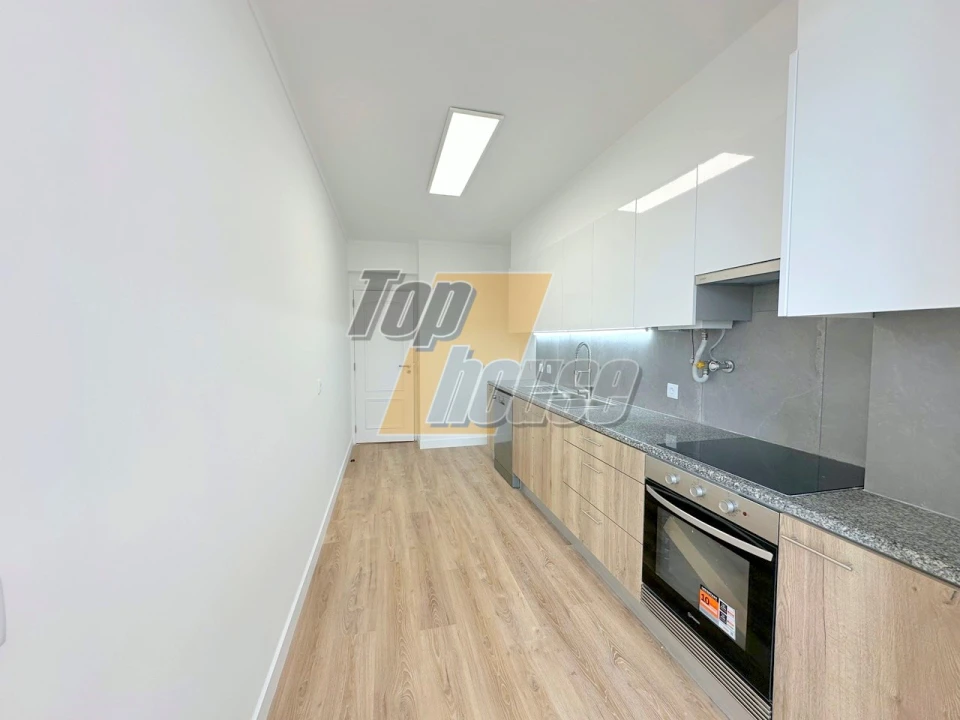 Apartamento T3 para Venda em São Domingos de Benfica Foto 5