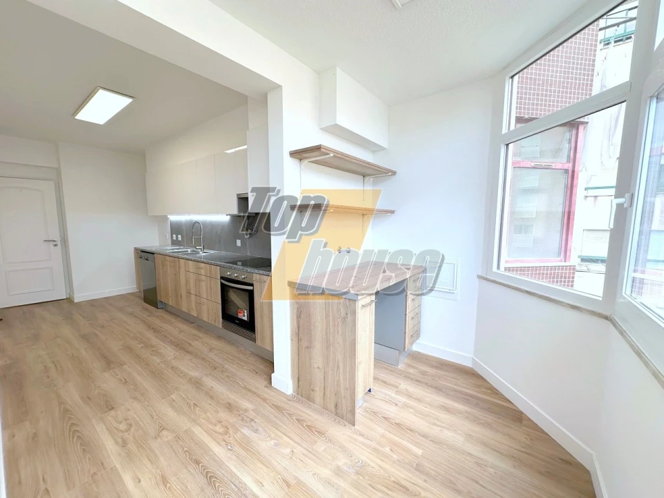 Apartamento T3 para Venda em São Domingos de Benfica Foto 7
