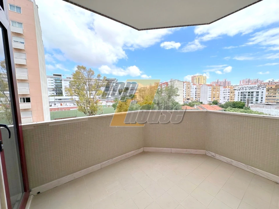 Apartamento T3 para Venda em São Domingos de Benfica Foto 16