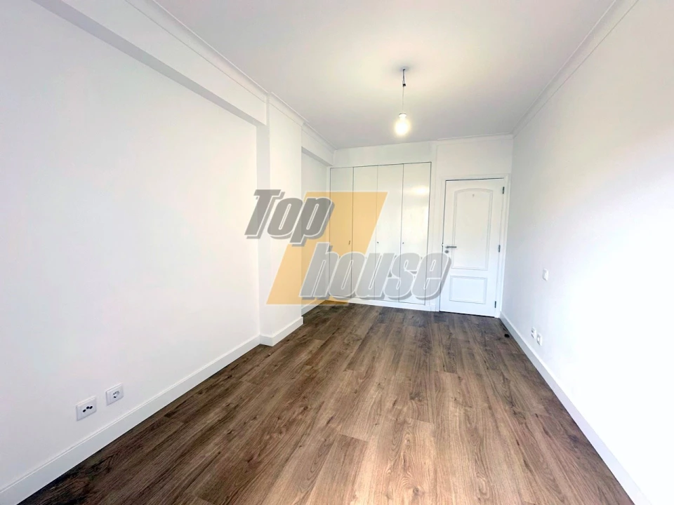 Apartamento T3 para Venda em São Domingos de Benfica Foto 22