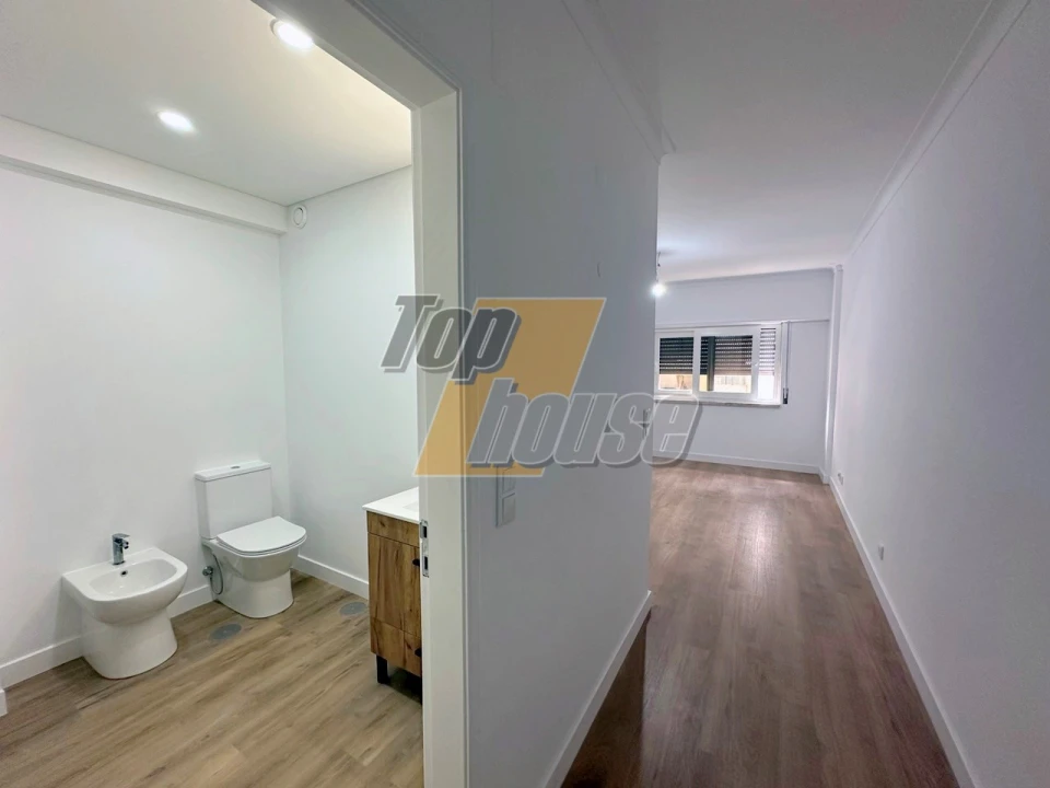 Apartamento T3 para Venda em São Domingos de Benfica Foto 24