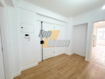 Apartamento T3 para Venda em São Domingos de Benfica