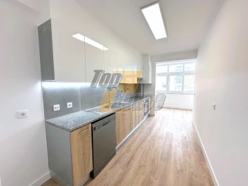 Apartamento T3 para Venda em São Domingos de Benfica
