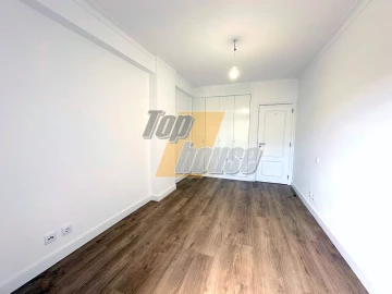 Apartamento T3 para Venda em São Domingos de Benfica