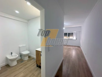 Apartamento T3 para Venda em São Domingos de Benfica